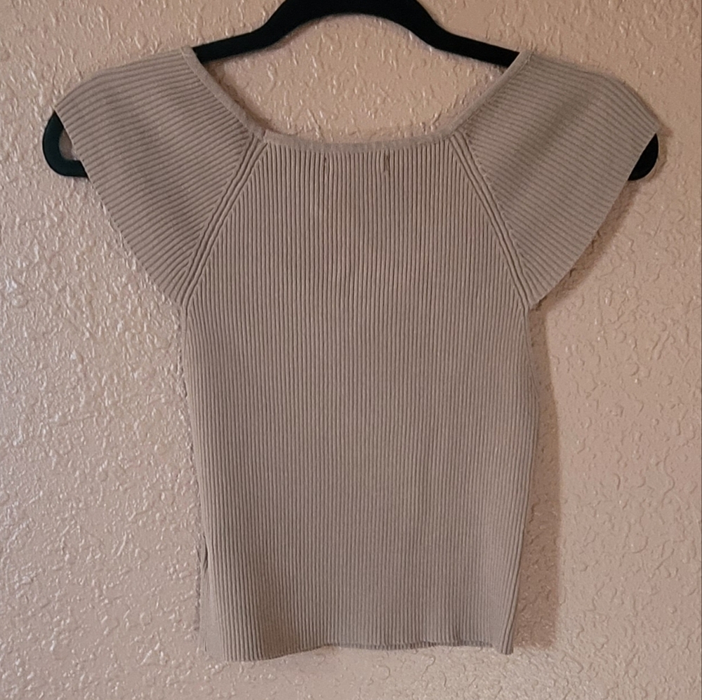 NEVER WORN! - Picture 4 of 7